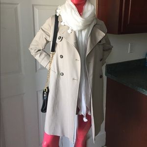 Megan Markle Vibes - Club Monaco Trench Size M